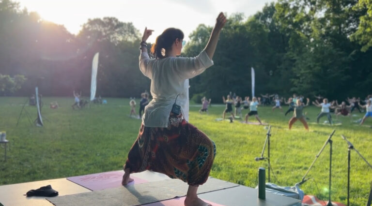 Joga w Parku Szewskim